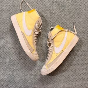 NIKE Bicycle Yellow Mid Blazer 77' High Top Sneaker Butter Yellow Cute Wmns 10